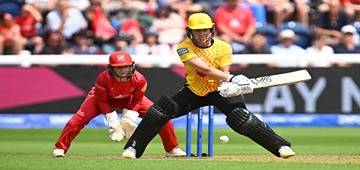 Sciver-Brunt determined to keep bowling despite persistent calf injury