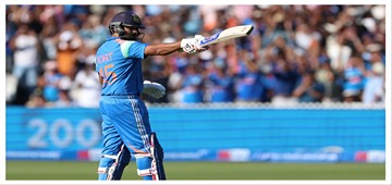 Rohit Sharma clean-shaven look goes viral alongside Ravi Shastri in London