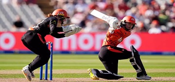 Litchfield's Record Fifty Keeps Sunrisers Leeds Playoff Hopes Alive