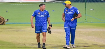 Hussey Open To Reuniting With Fleming In England’s Coaching Setup