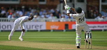 Babar Azam Bamboozled By Archer’s Brutal Bouncer, Gets Trolled