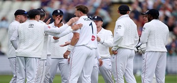 England Pacers Dominate as Pakistan Bowled Out for 133 in Third Test First Innings
